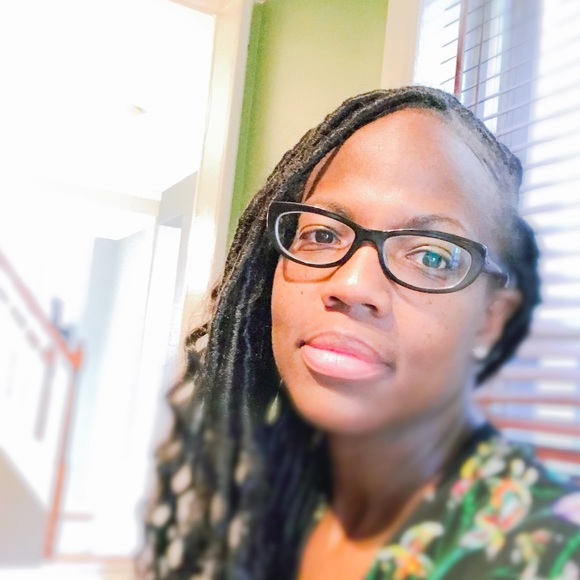 Meet your Posher, Dawn - Picture 1 of 1